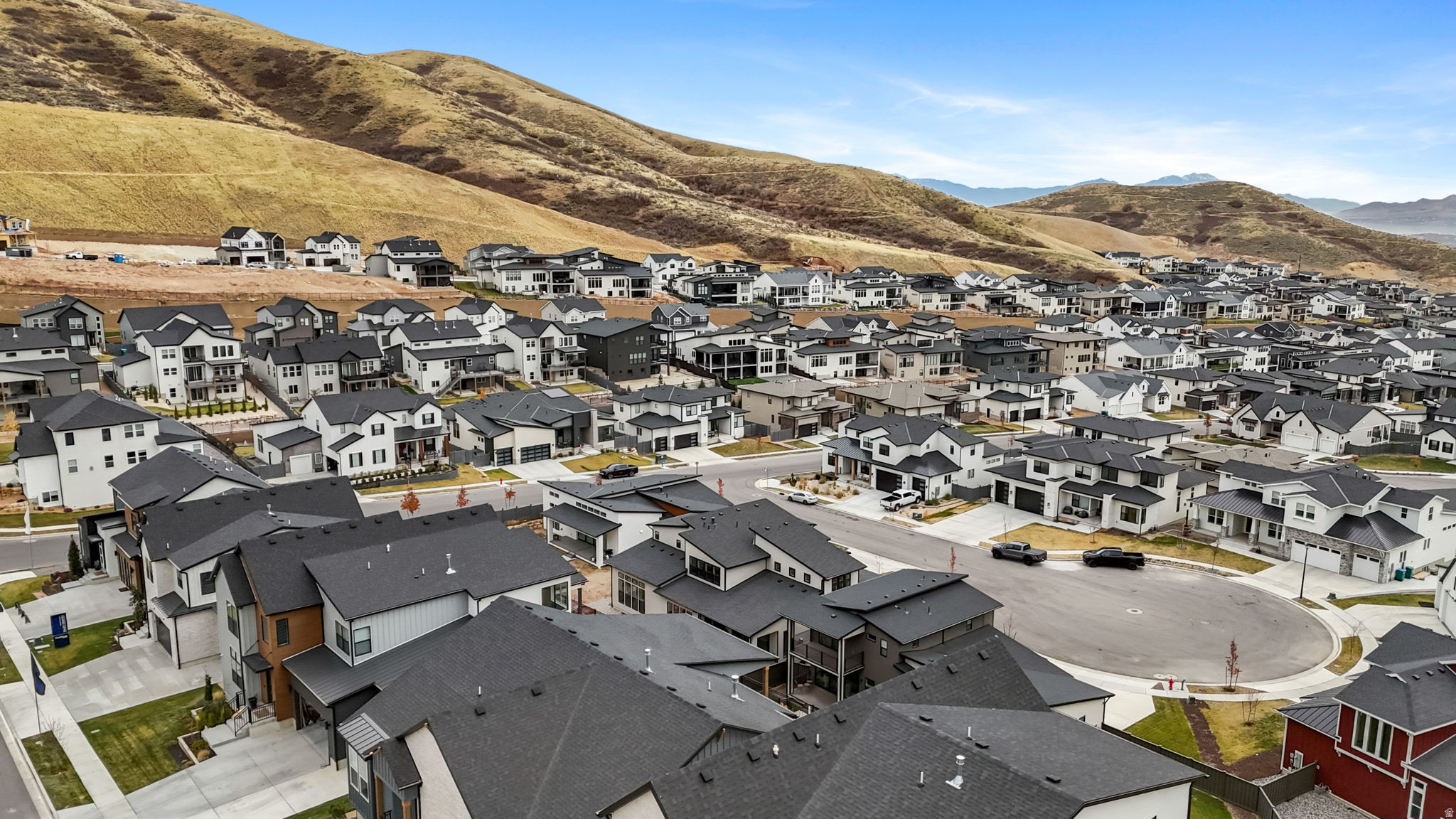 1802 W OAK CREEK CIR