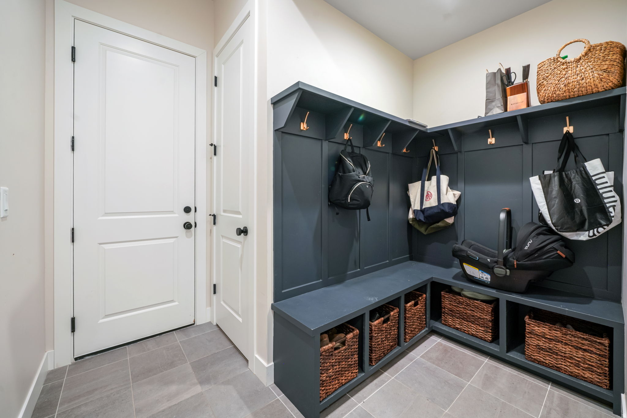 1802 W OAK CREEK CIR