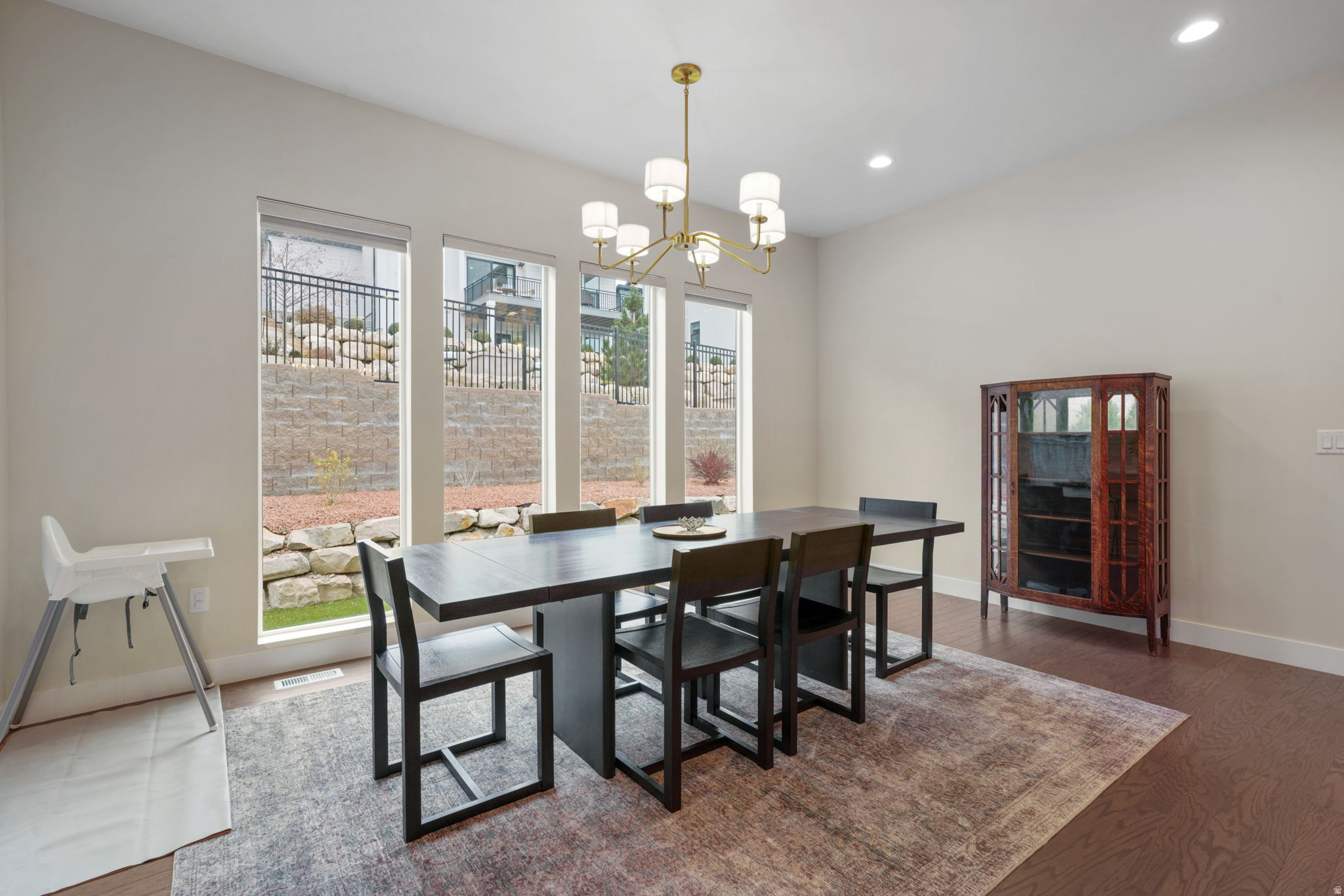 1802 W OAK CREEK CIR