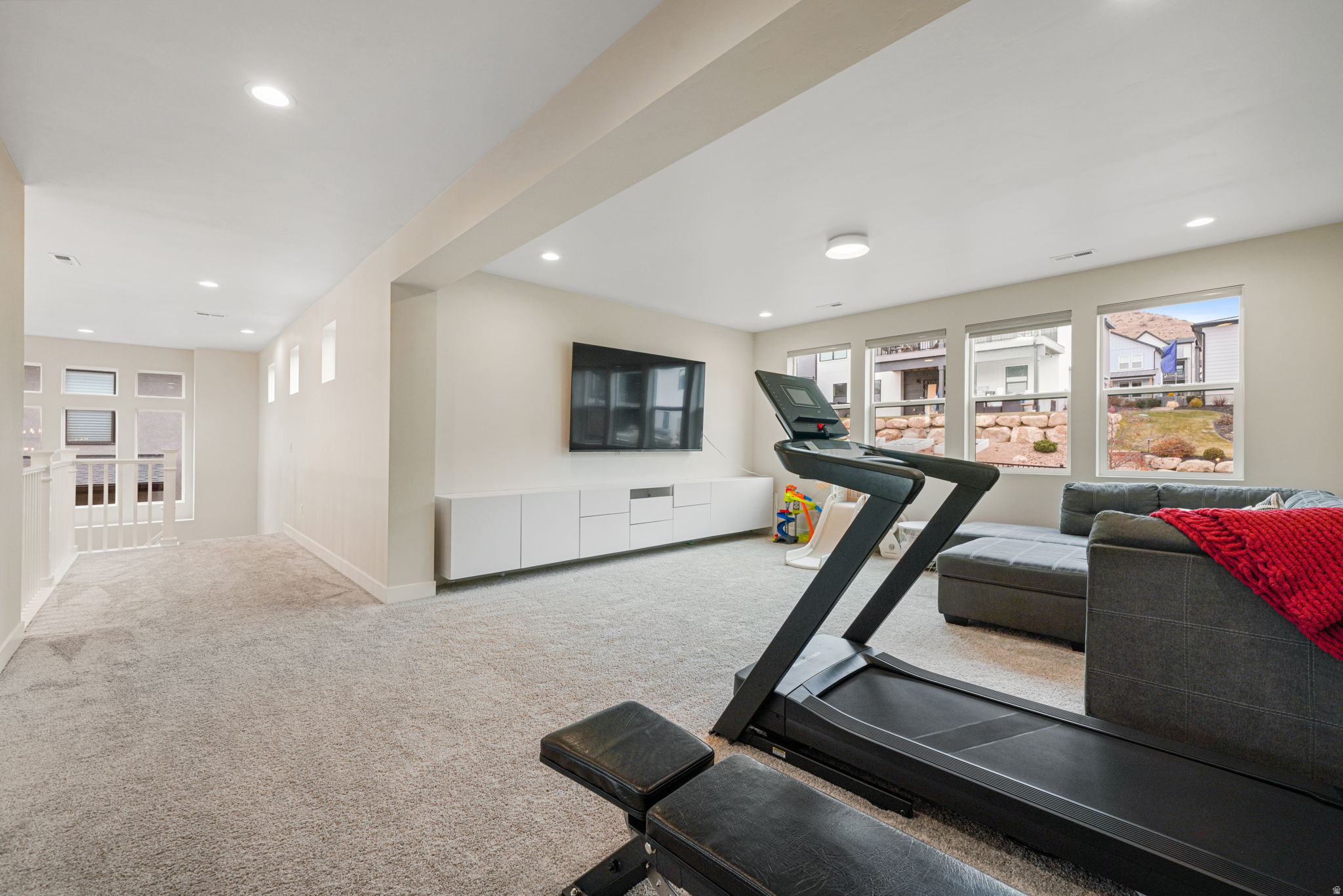 1802 W OAK CREEK CIR