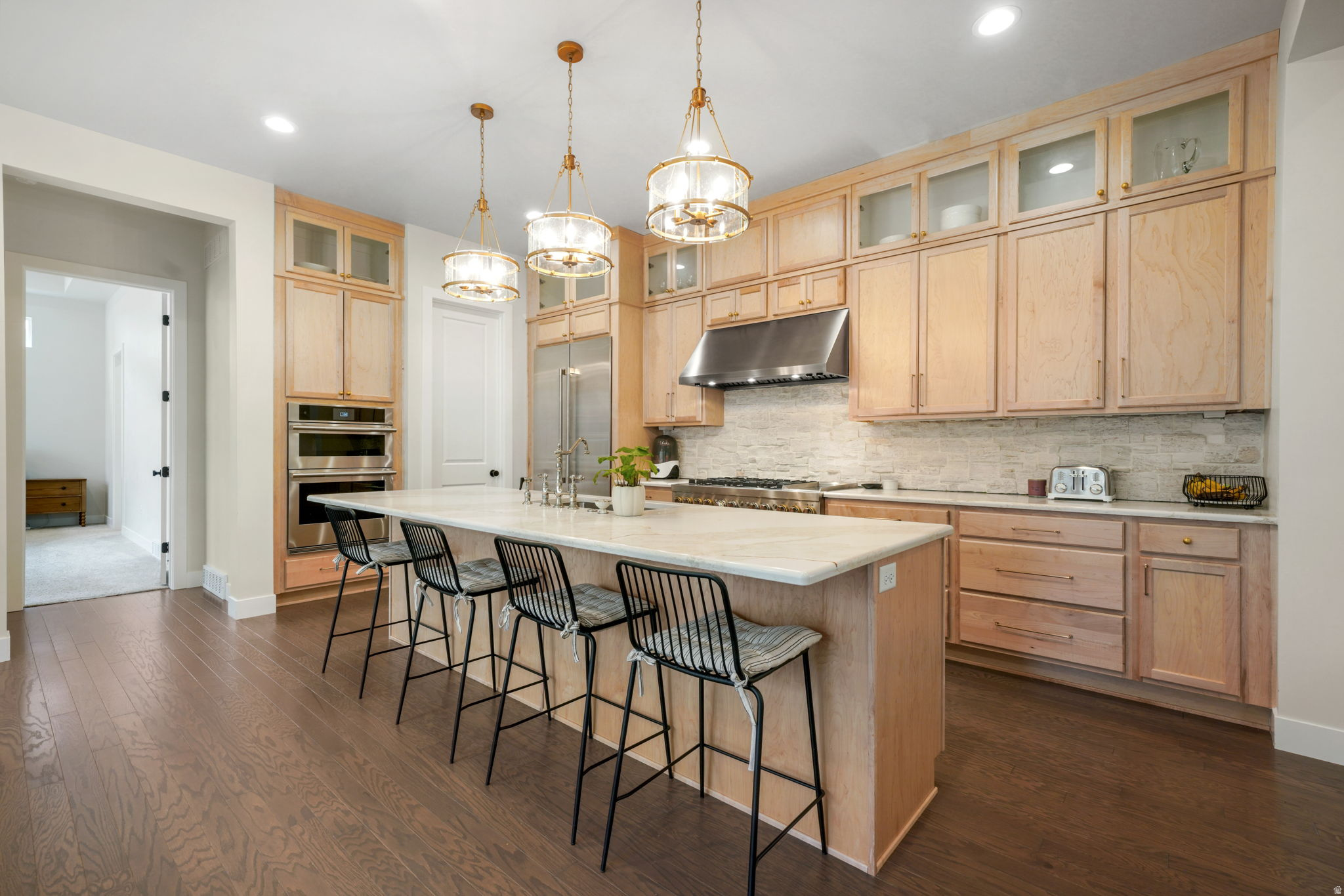 1802 W OAK CREEK CIR