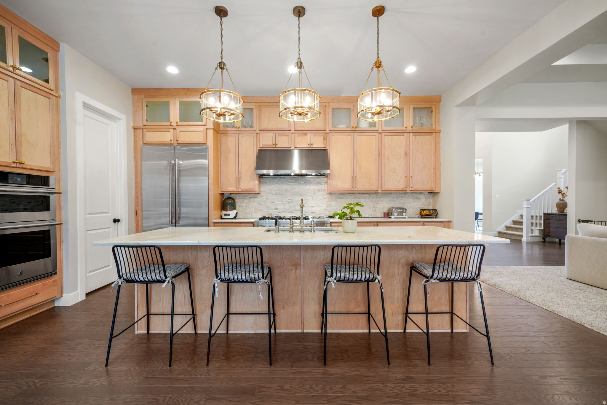 1802 W OAK CREEK CIR