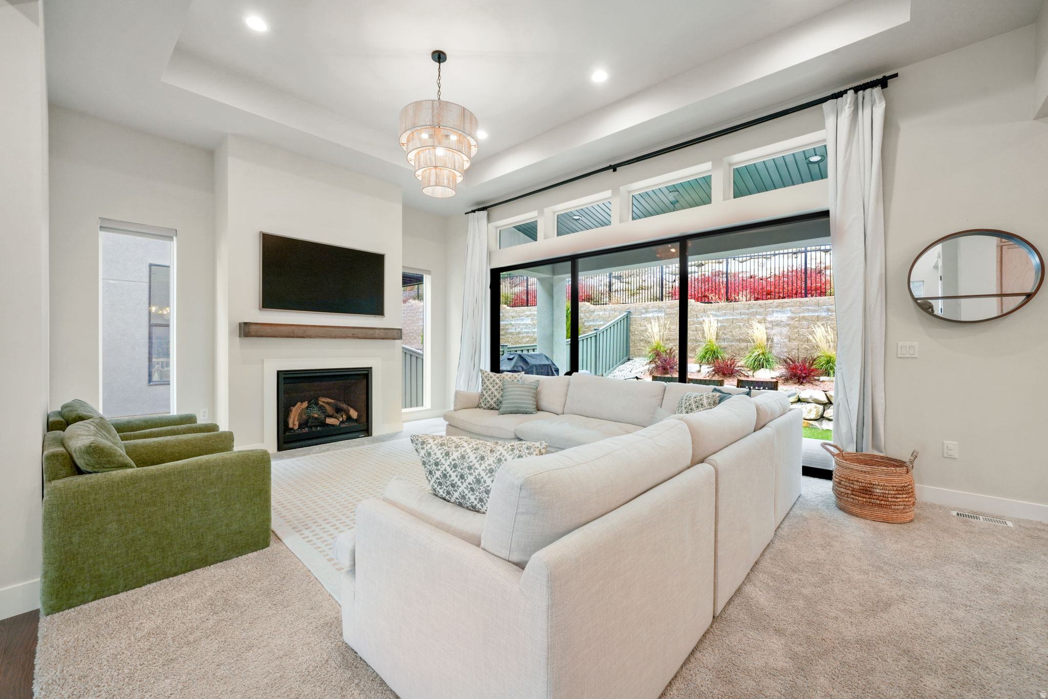 1802 W OAK CREEK CIR