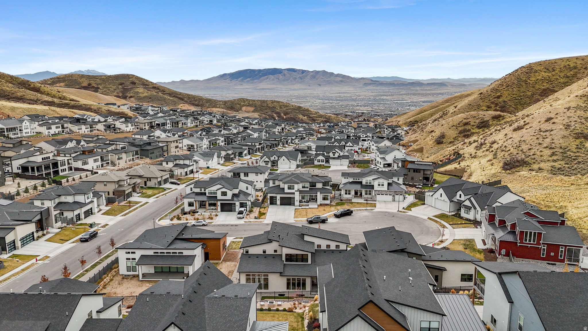 1802 W OAK CREEK CIR