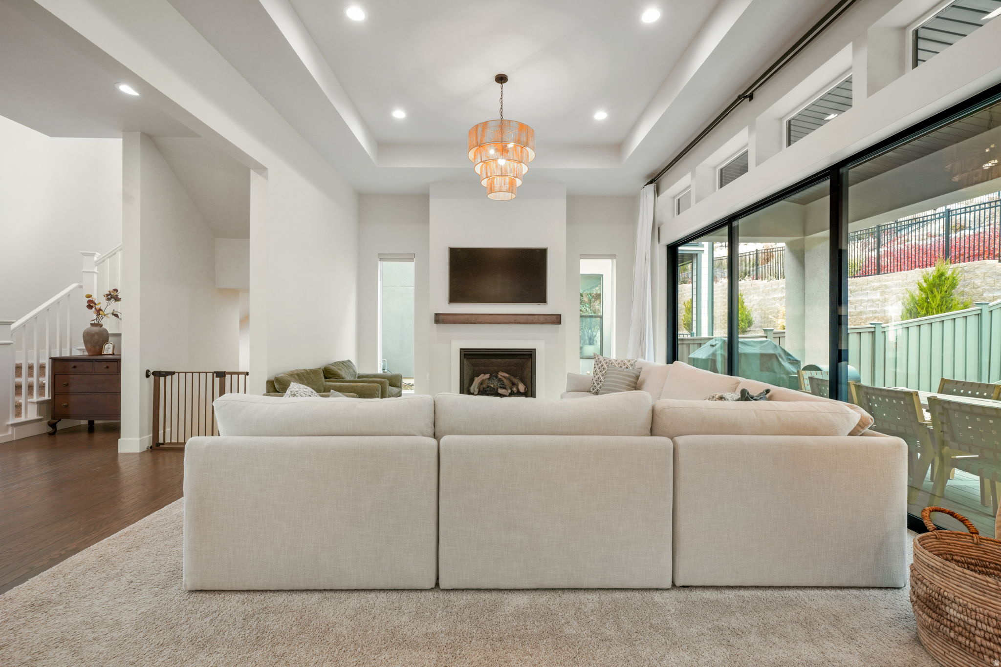 1802 W OAK CREEK CIR