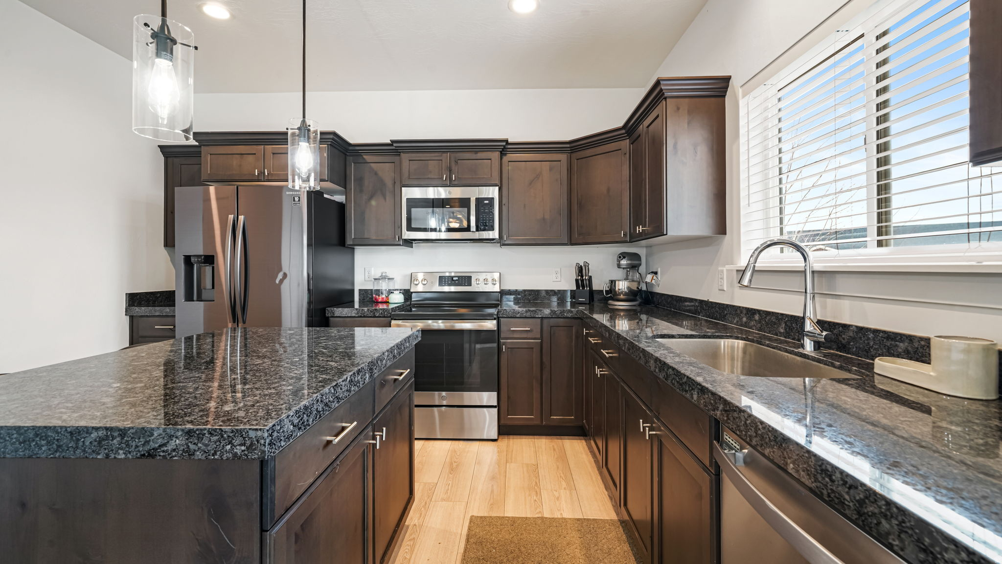 4461 E GOLDEN AUTUMN VW