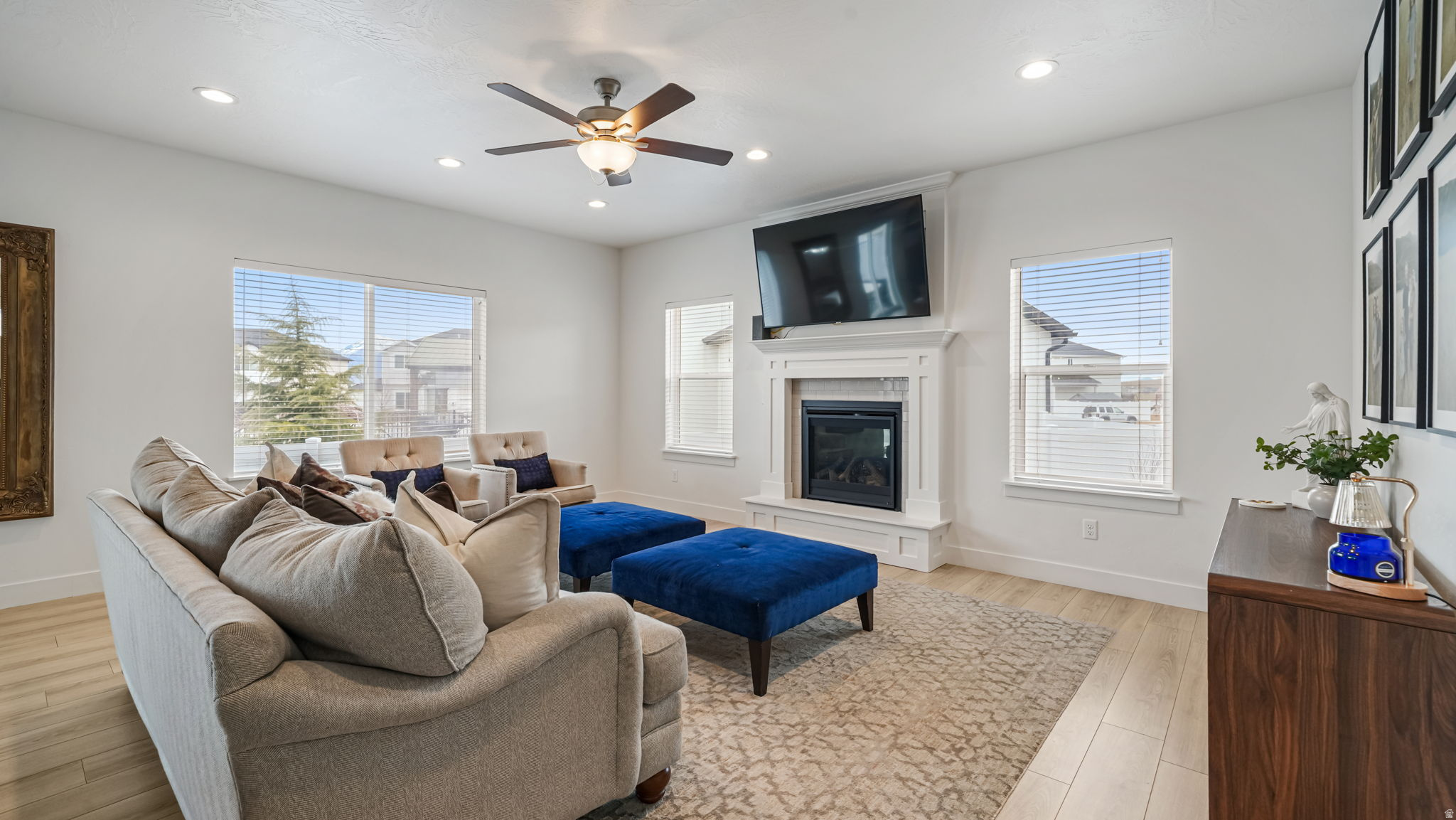 4461 E GOLDEN AUTUMN VW