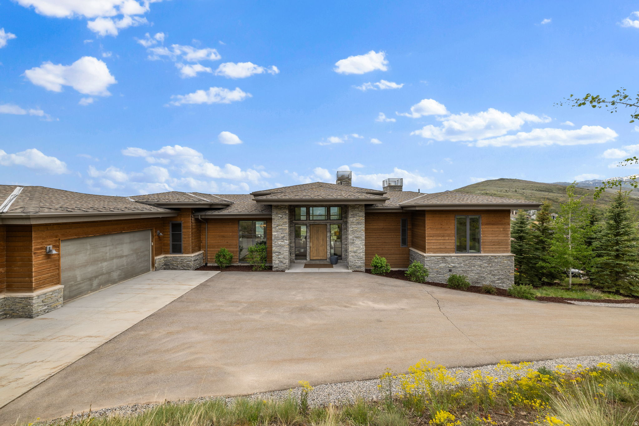 13670 N DEER CANYON DR