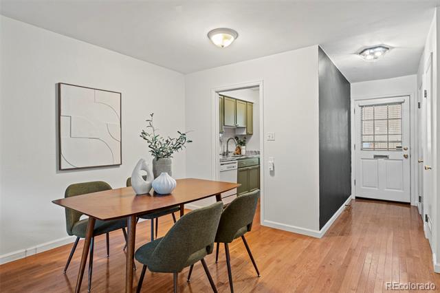 2301 E Fremont Avenue Unit: U01