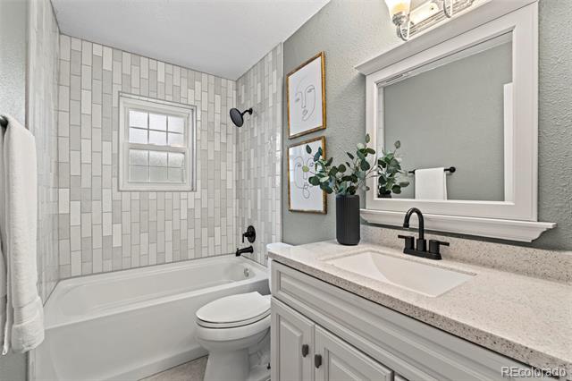 2301 E Fremont Avenue Unit: U01