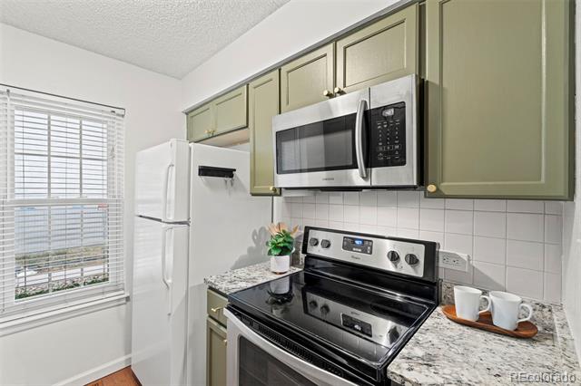 2301 E Fremont Avenue Unit: U01
