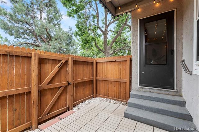 2301 E Fremont Avenue Unit: U01