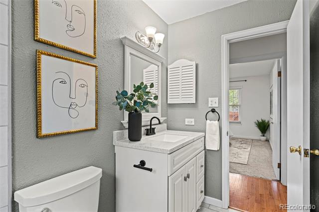 2301 E Fremont Avenue Unit: U01