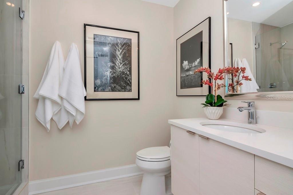 3401 BAYSHORE BOULEVARD Unit: 2102
