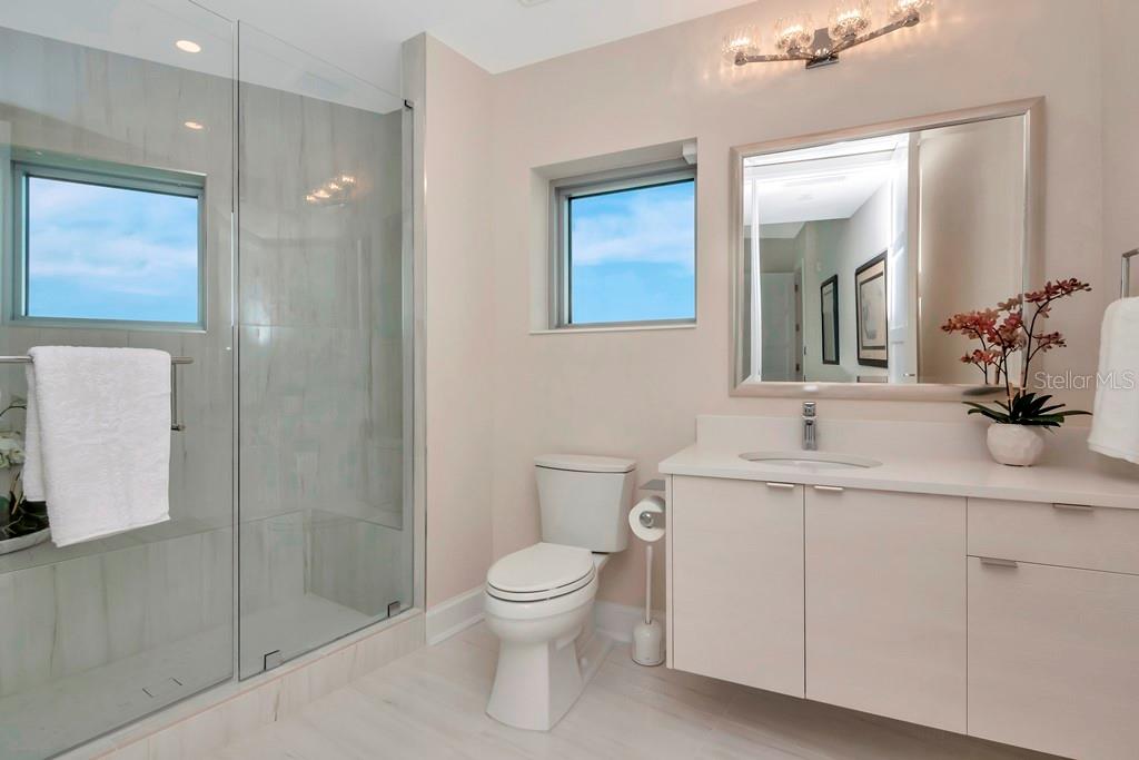 3401 BAYSHORE BOULEVARD Unit: 2102