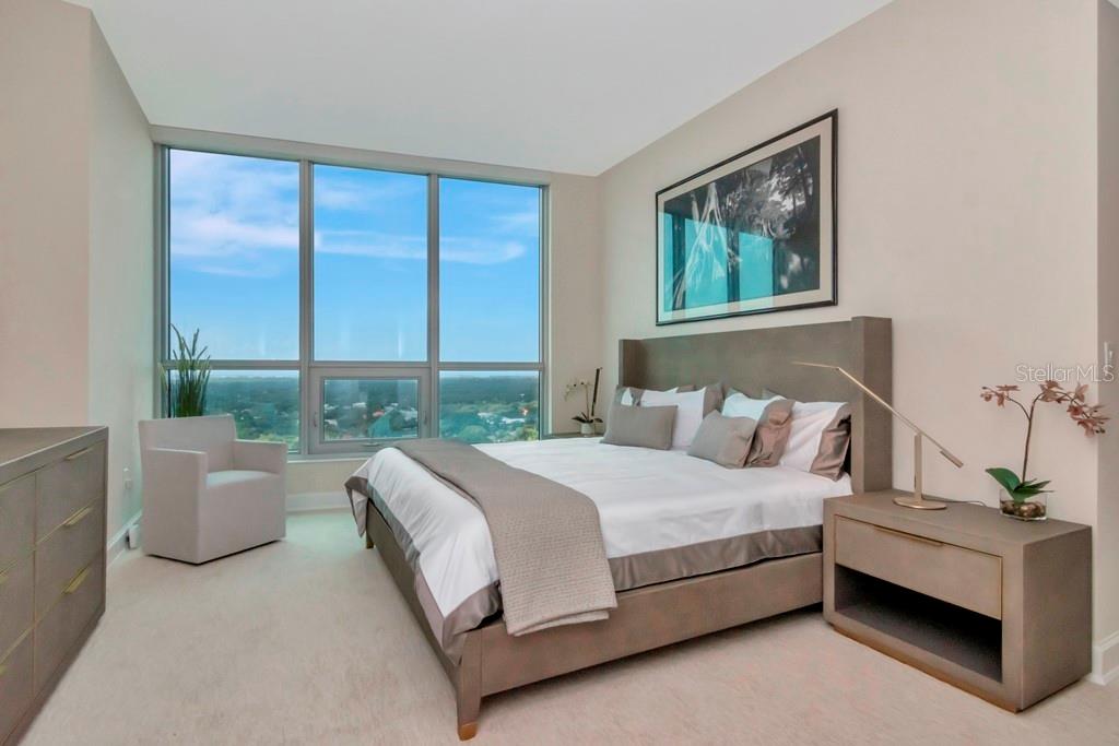 3401 BAYSHORE BOULEVARD Unit: 2102