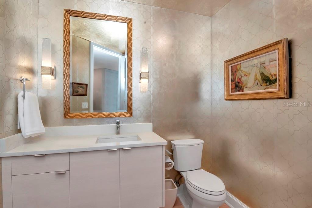 3401 BAYSHORE BOULEVARD Unit: 2102