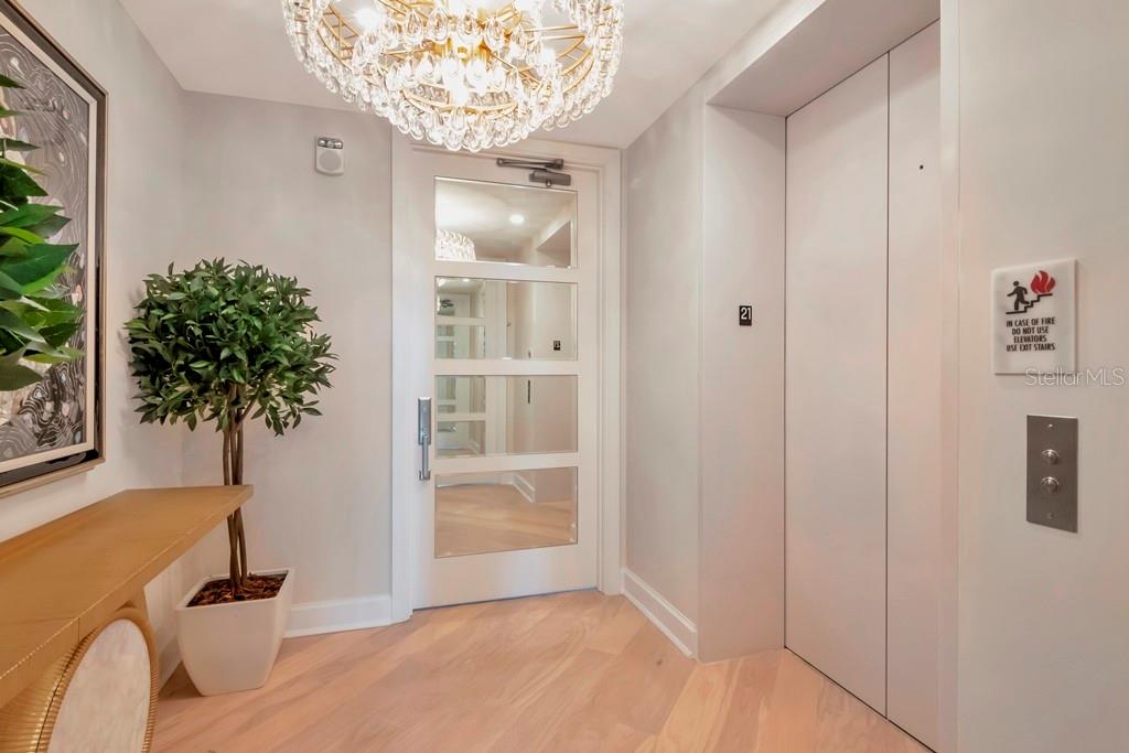 3401 BAYSHORE BOULEVARD Unit: 2102
