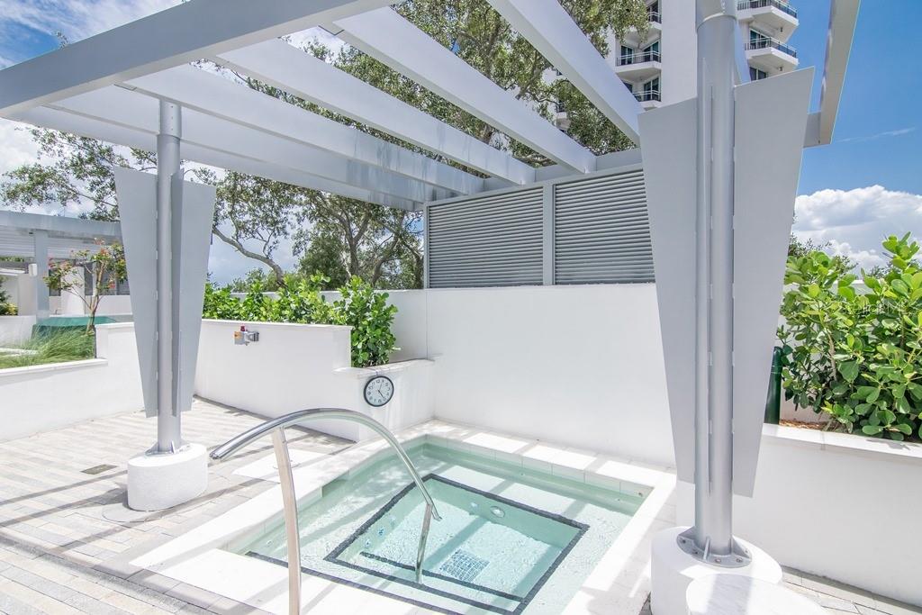 3401 BAYSHORE BOULEVARD Unit: 2102
