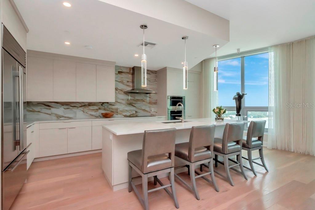 3401 BAYSHORE BOULEVARD Unit: 2102