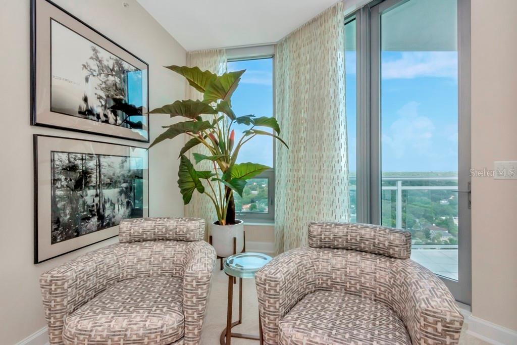 3401 BAYSHORE BOULEVARD Unit: 2102
