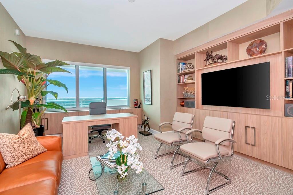 3401 BAYSHORE BOULEVARD Unit: 2102