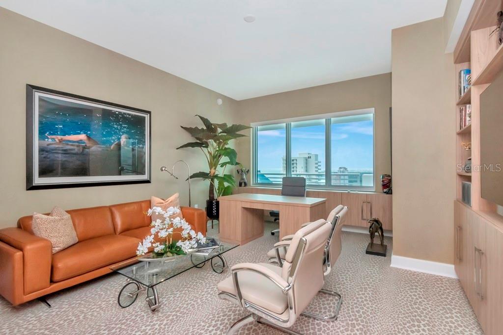 3401 BAYSHORE BOULEVARD Unit: 2102