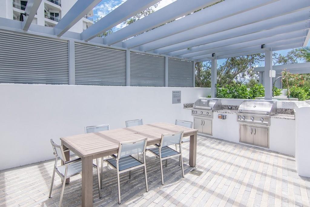 3401 BAYSHORE BOULEVARD Unit: 2102