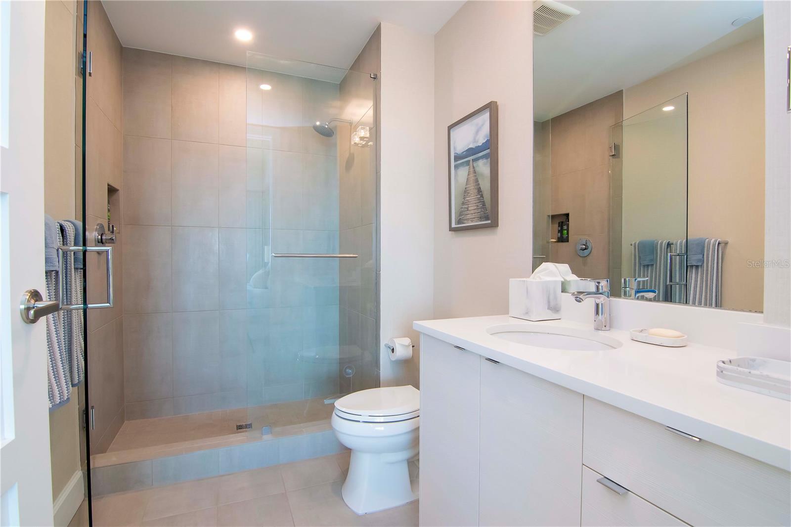 3401 BAYSHORE BLVD #1703