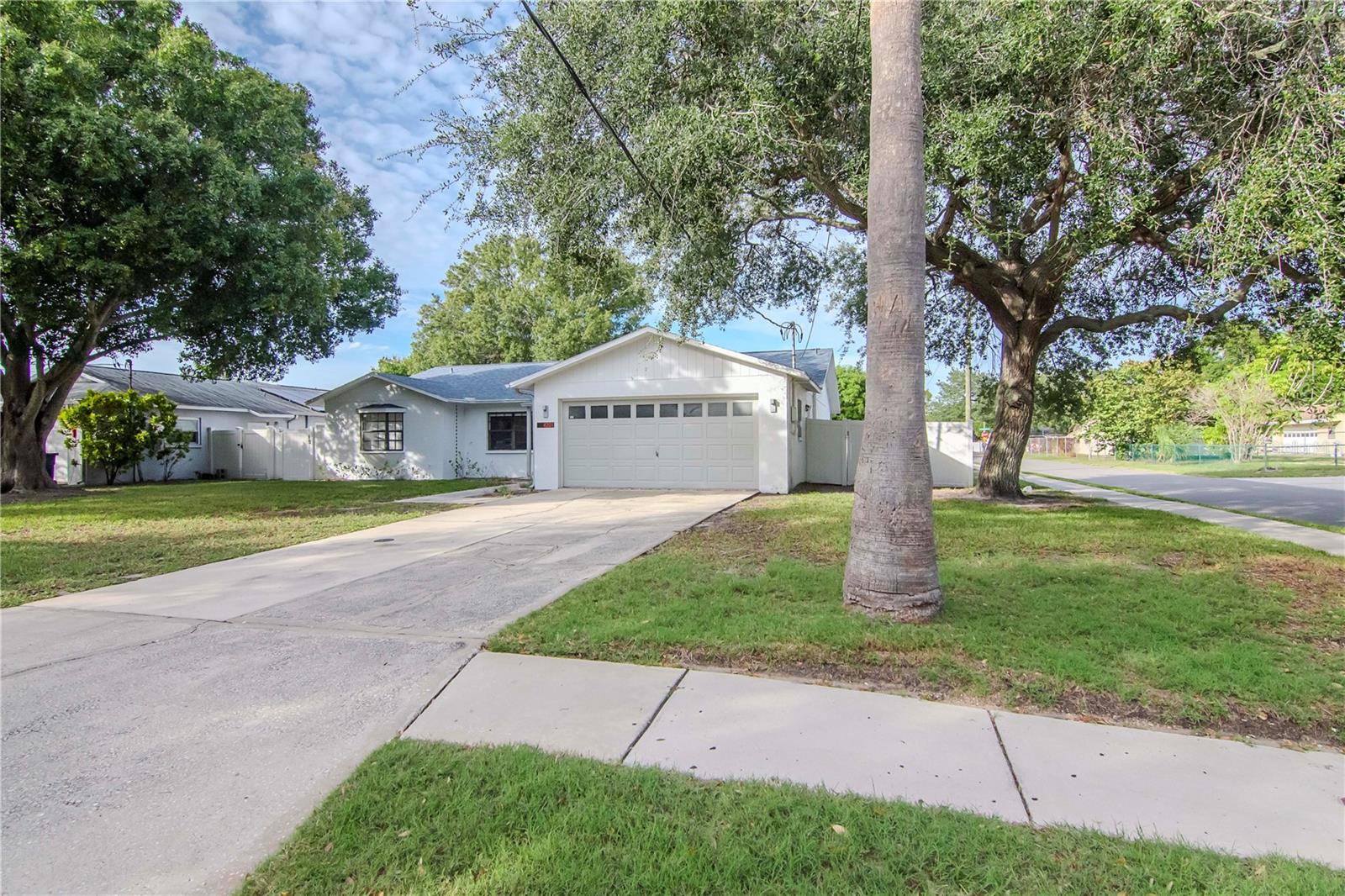 4201 W WYOMING AVE