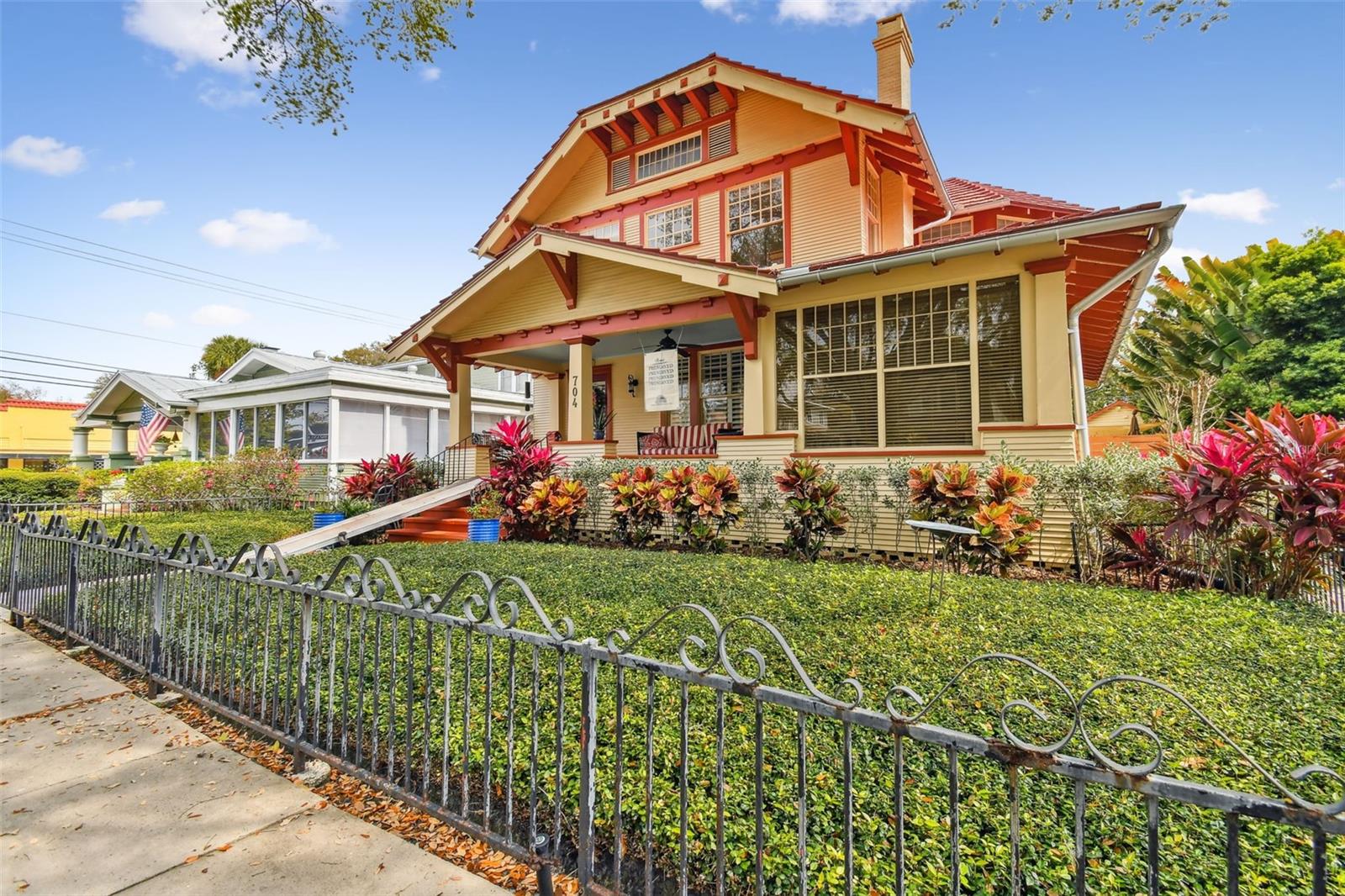 704 S NEWPORT AVE