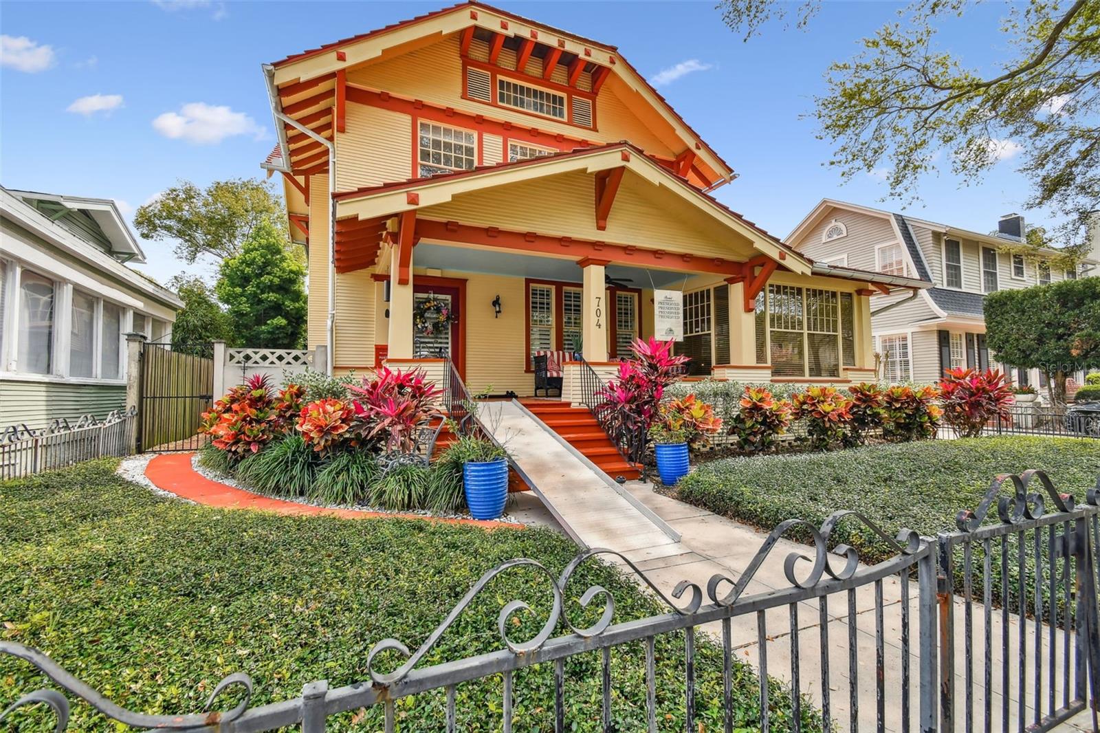 704 S NEWPORT AVE