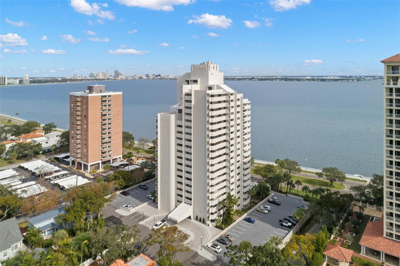 4141 BAYSHORE BLVD #1402