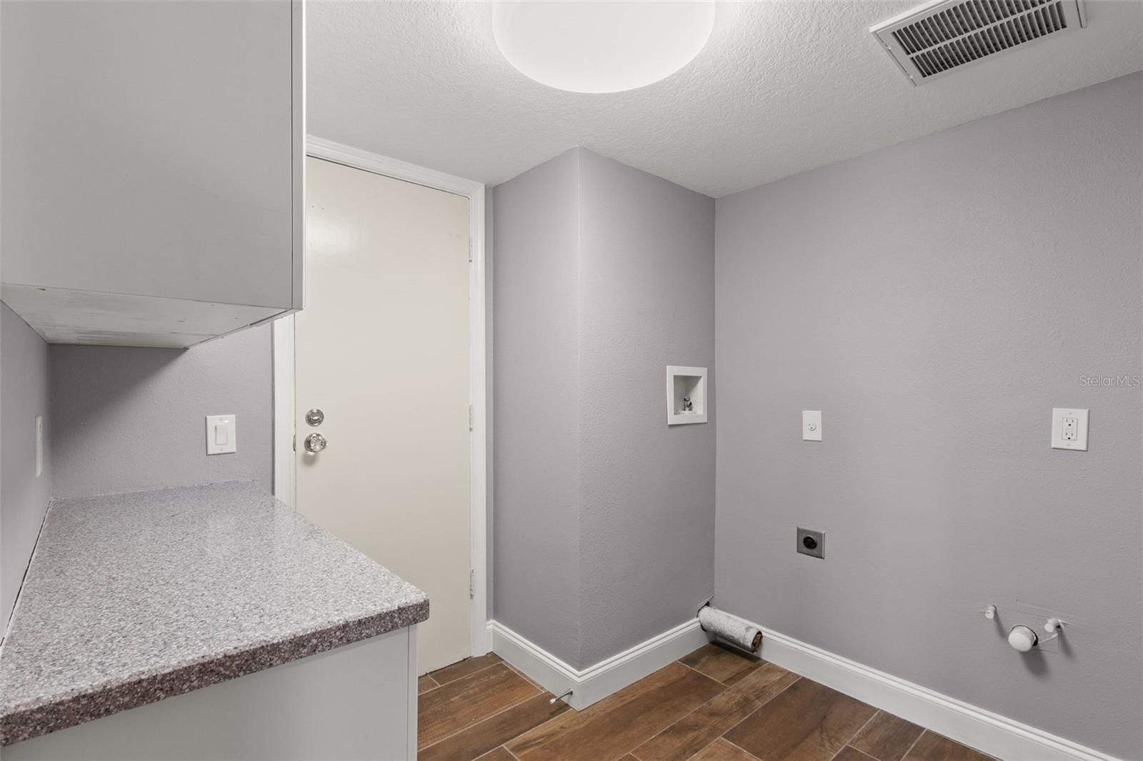 4141 BAYSHORE BLVD #1402