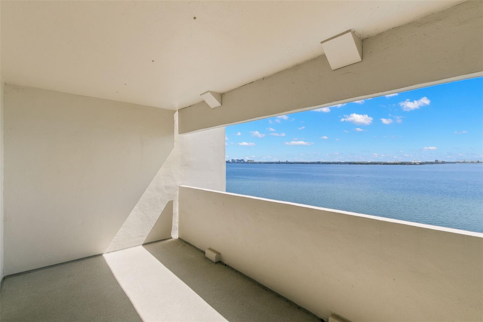 4141 BAYSHORE BLVD #1402