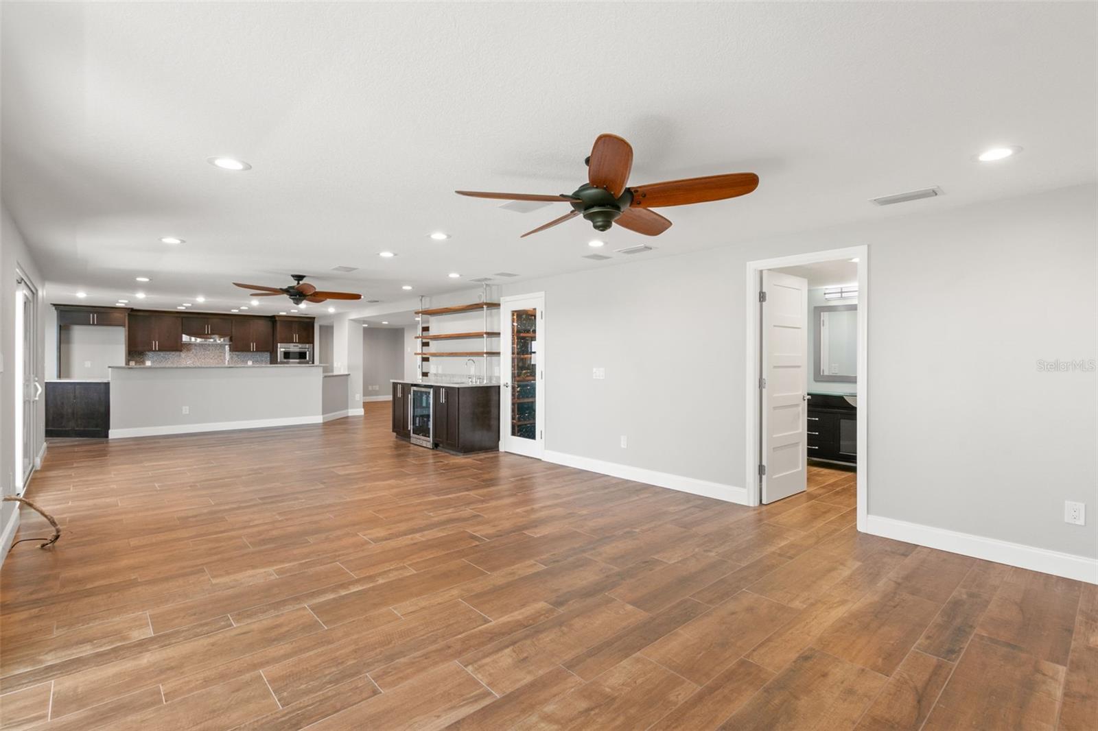 4141 BAYSHORE BLVD #1402