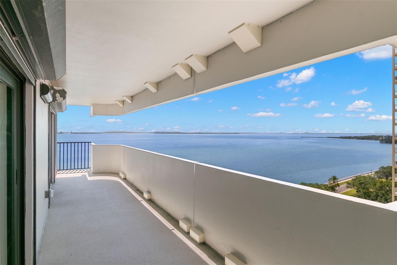 4141 BAYSHORE BLVD #1402