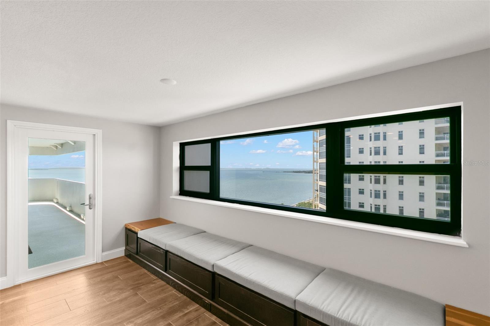 4141 BAYSHORE BLVD #1402
