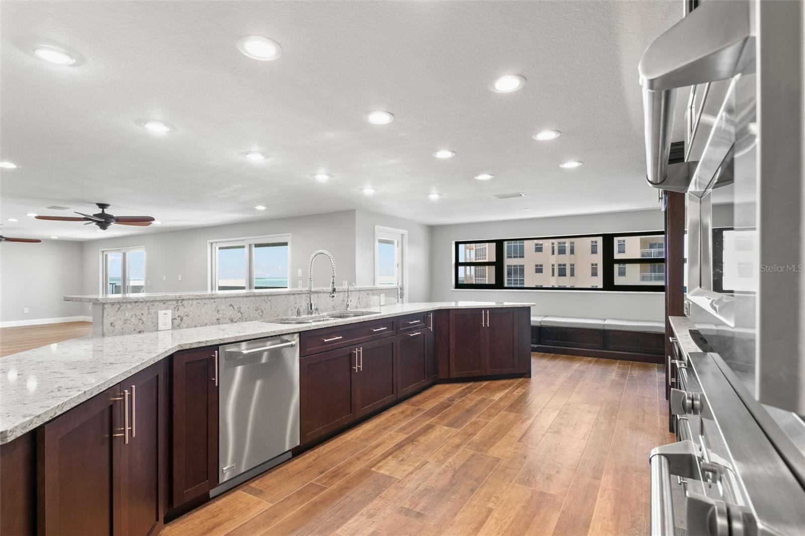 4141 BAYSHORE BLVD #1402
