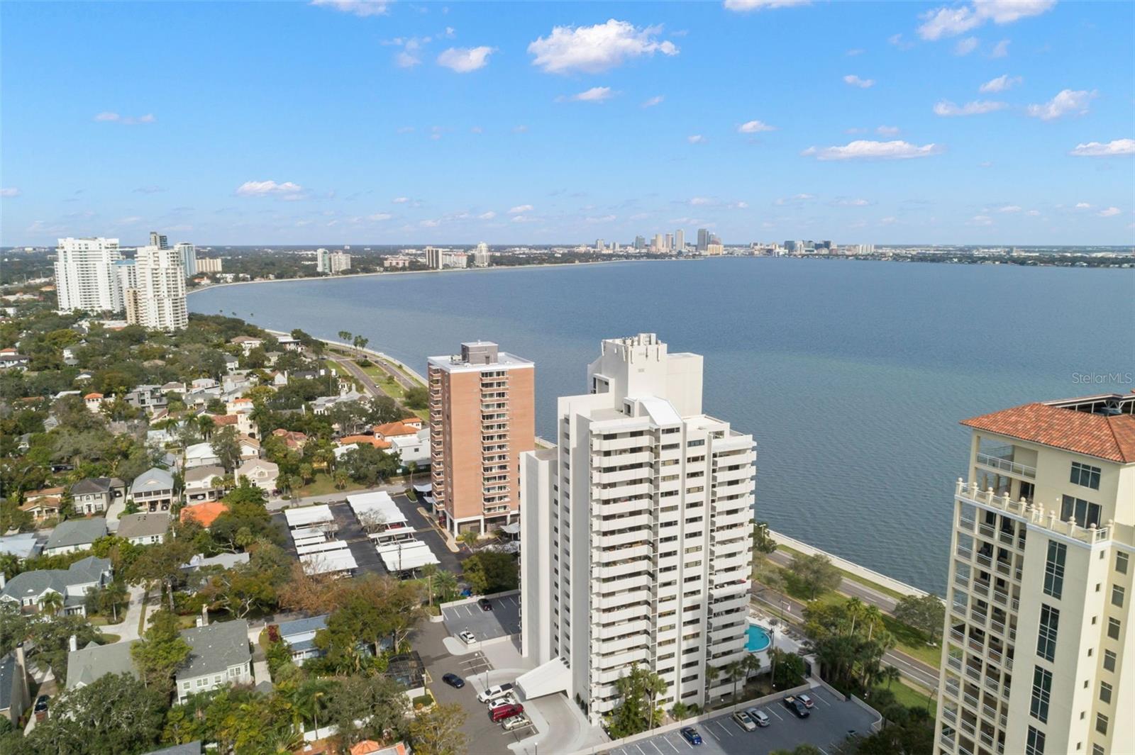4141 BAYSHORE BLVD #1402