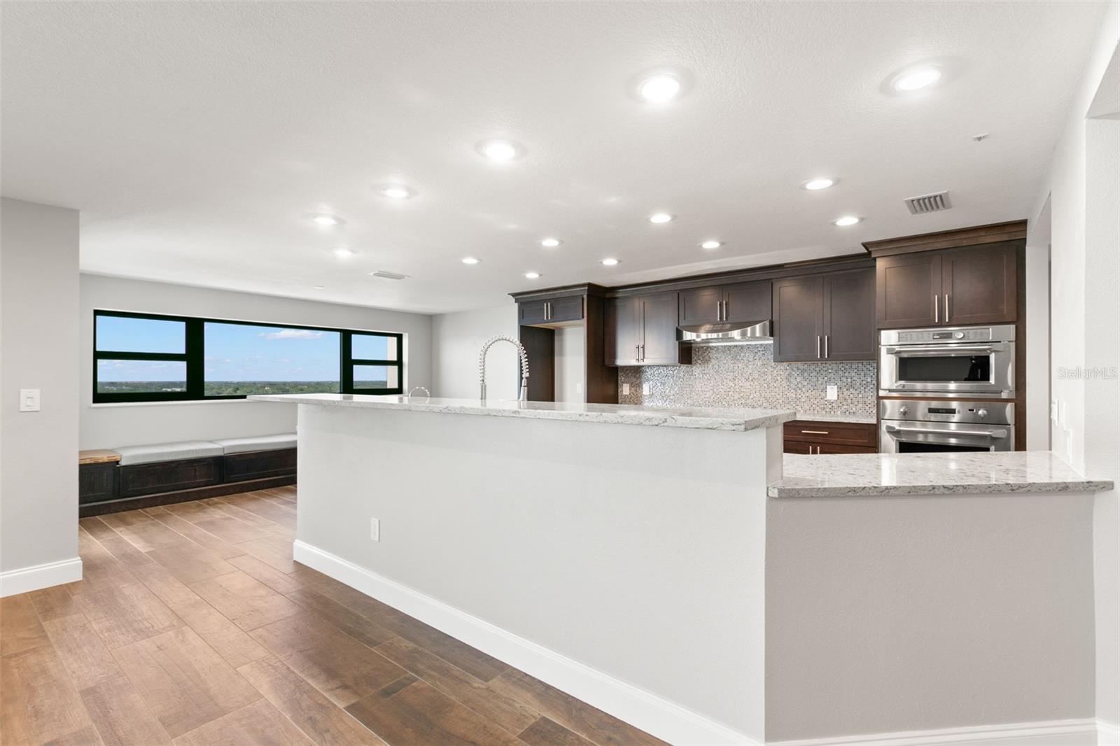 4141 BAYSHORE BLVD #1402
