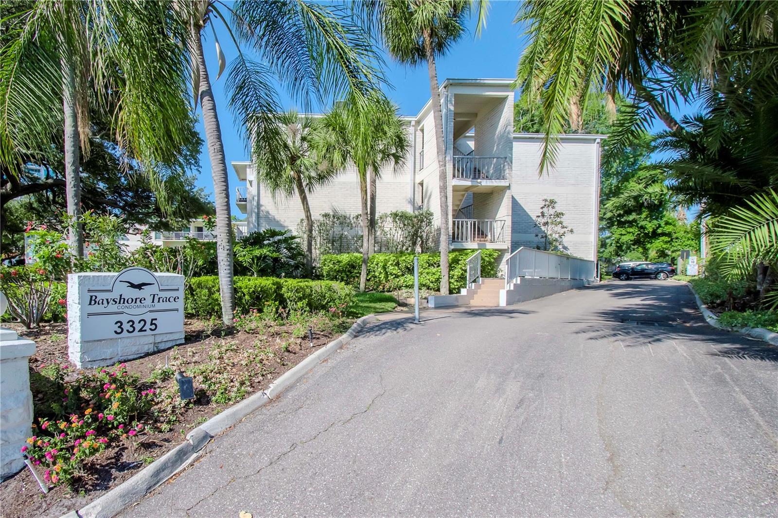 3325 BAYSHORE BLVD #D14