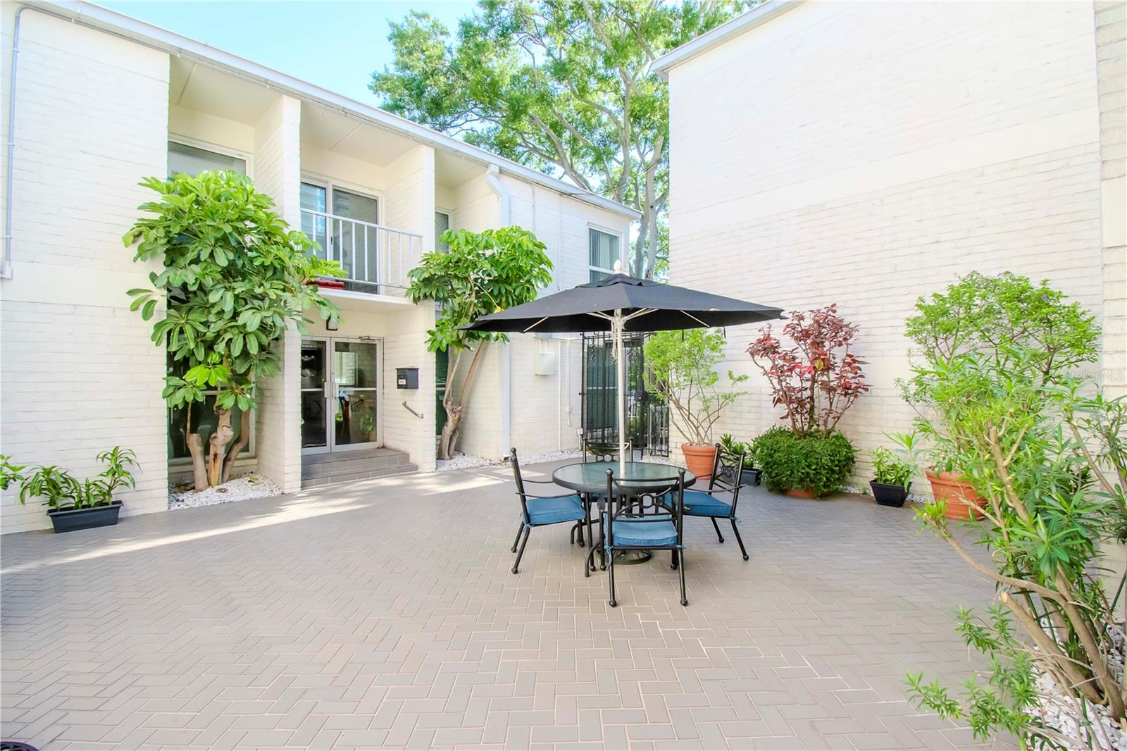 3325 BAYSHORE BLVD #D14