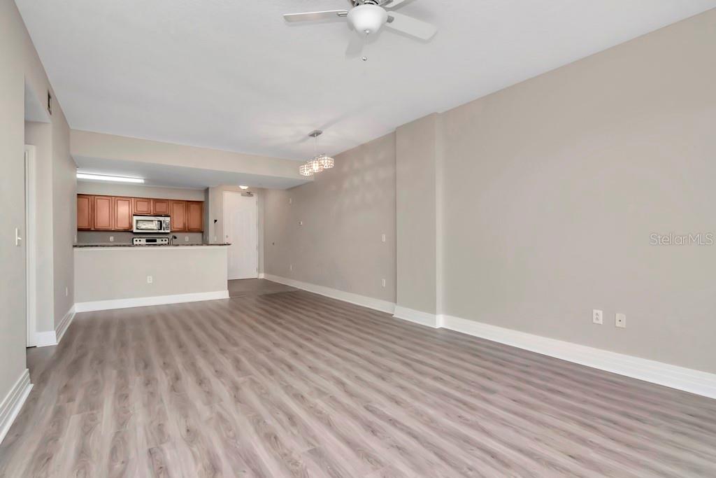 1108 N FRANKLIN ST #503