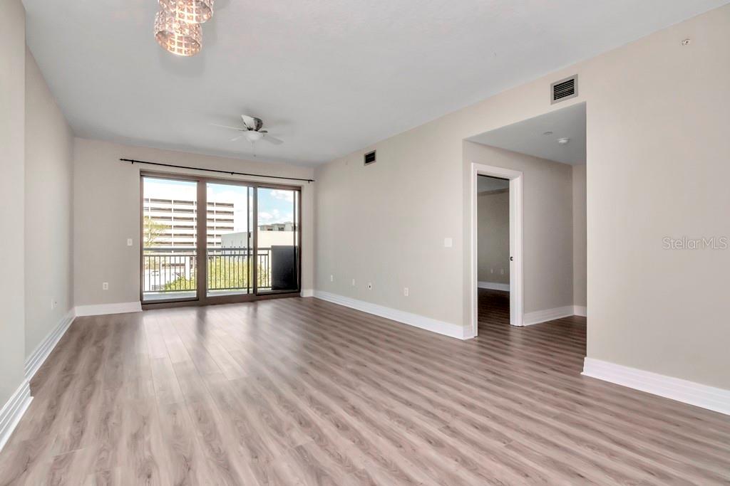 1108 N FRANKLIN ST #503