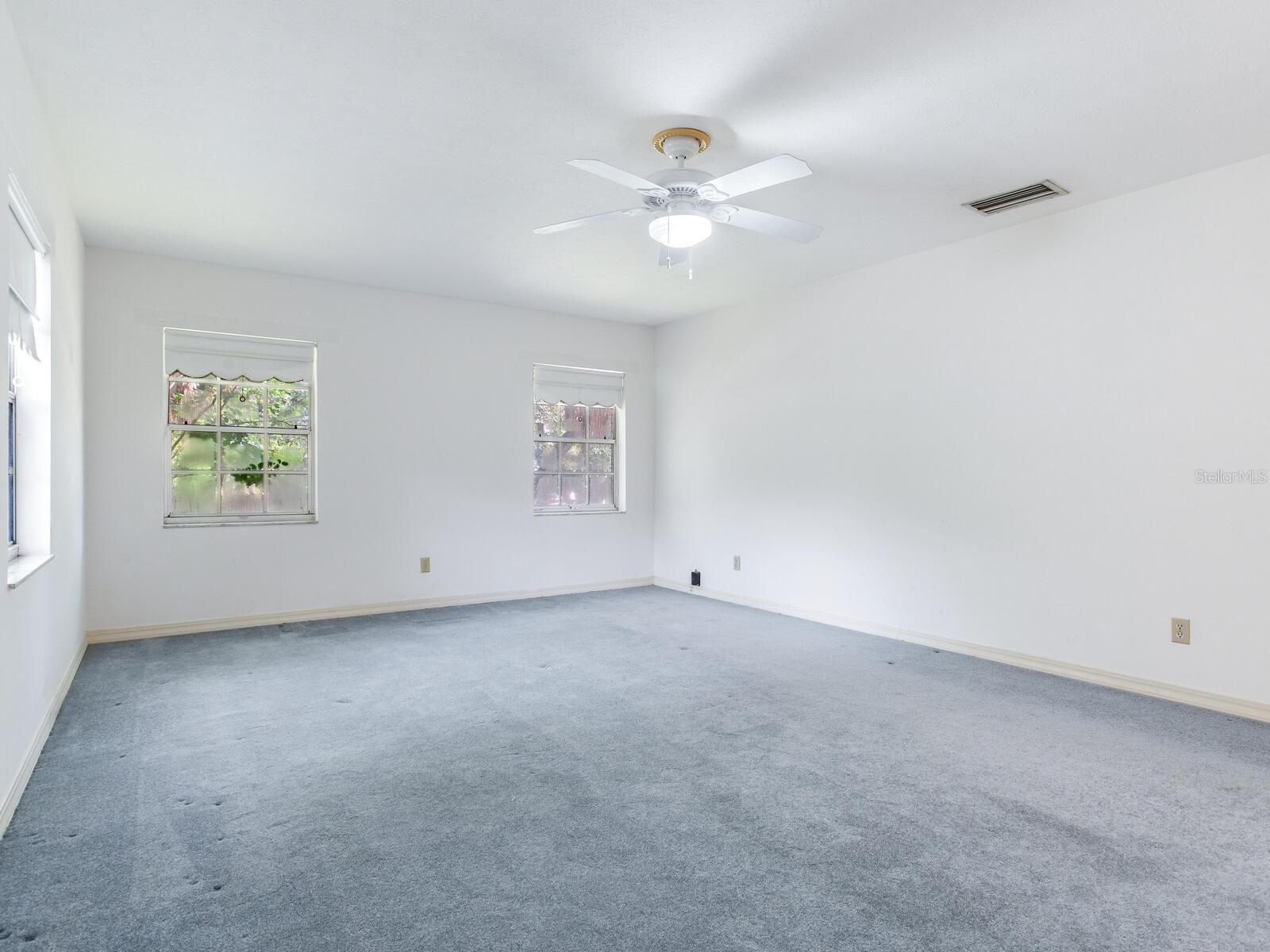 2902 W BAYSHORE CT