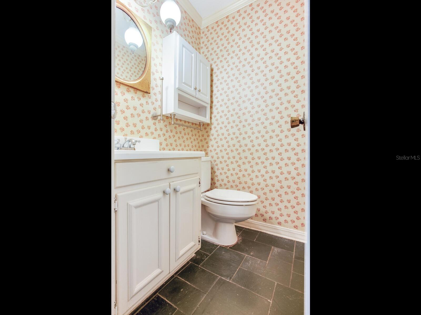 2902 W BAYSHORE CT