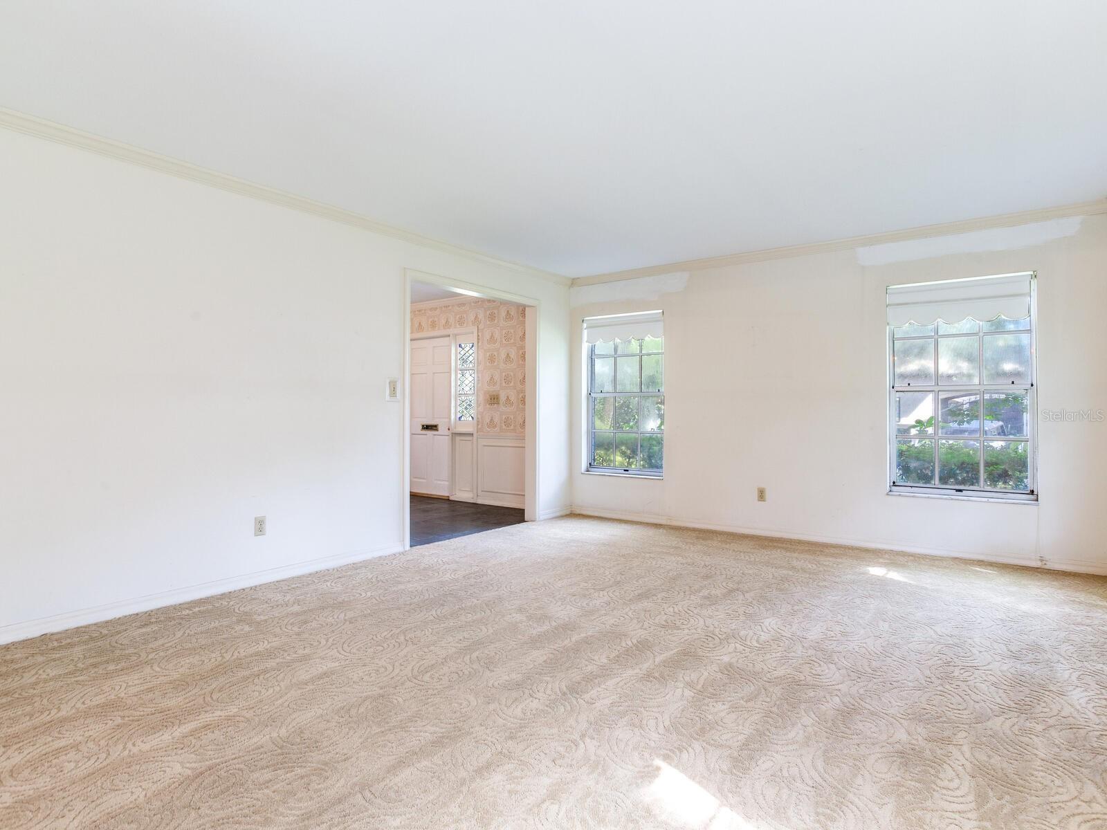 2902 W BAYSHORE CT