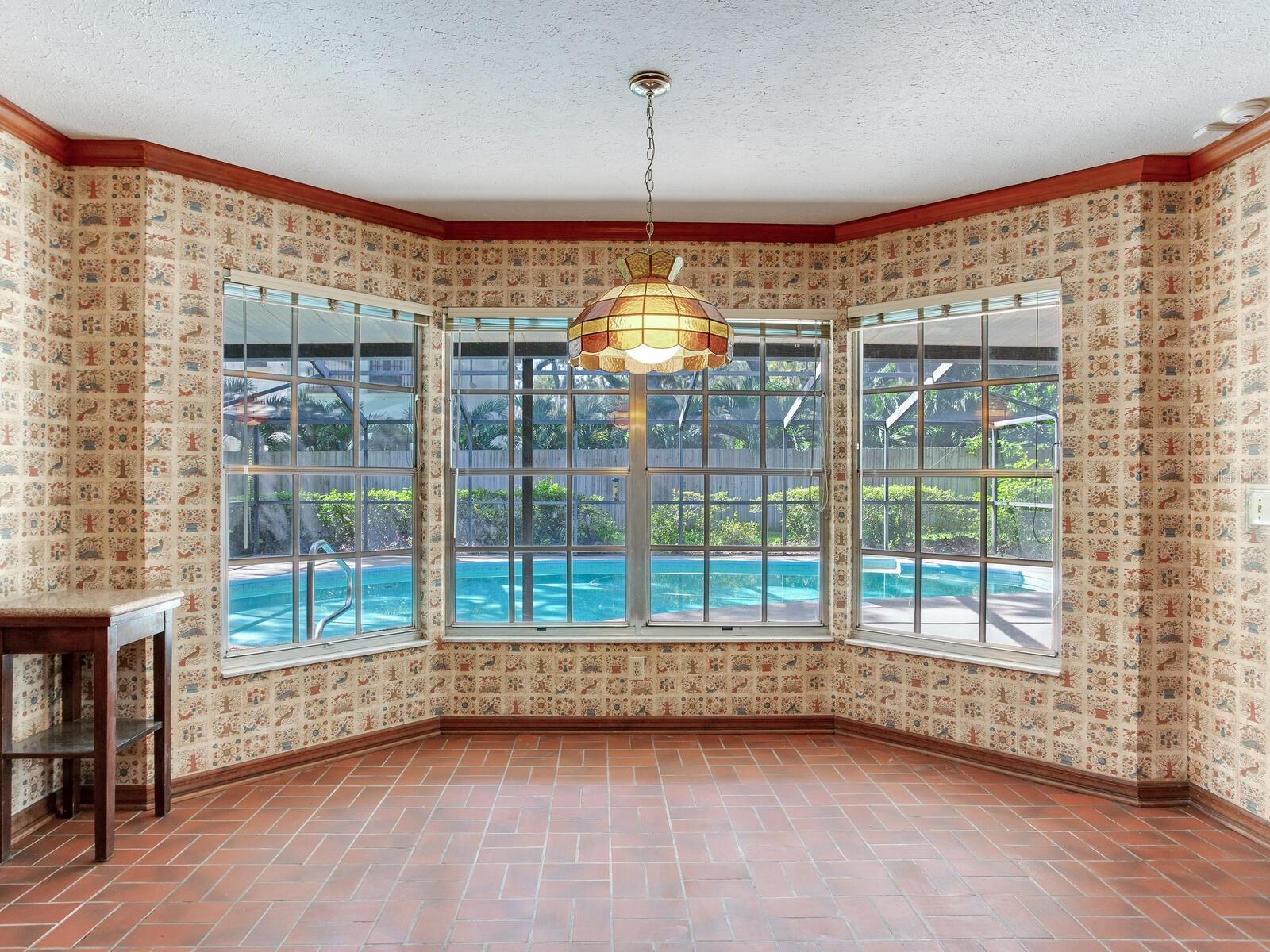2902 W BAYSHORE CT