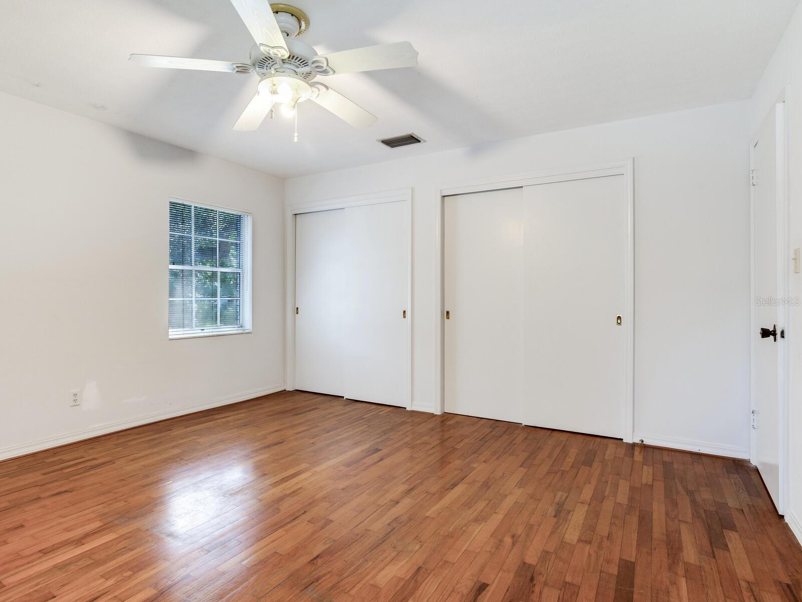 2902 W BAYSHORE CT